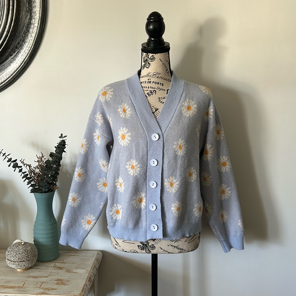 Y2K Inspired Daisy Floral Button Up Cardigan Women's size M - Picture 2 of 7